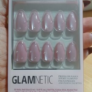 NIB Glamnetic Velvet & Glaze Pink Short Almond ~ Pearl Me Softly